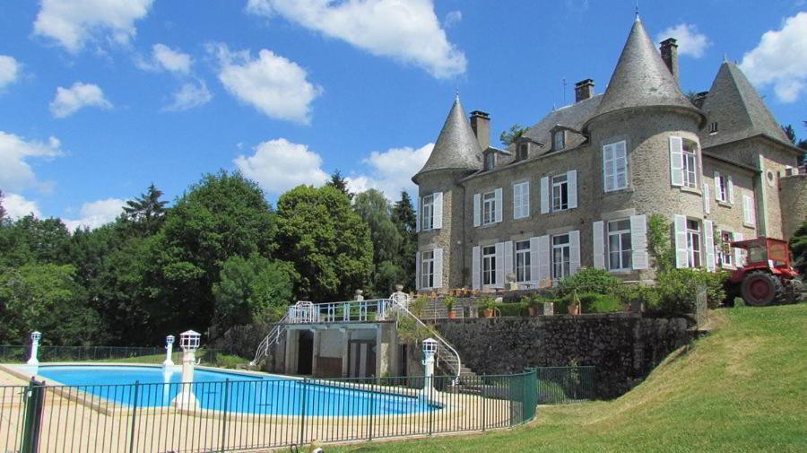 Chateau Le Mialaret Neuvic  المظهر الخارجي الصورة