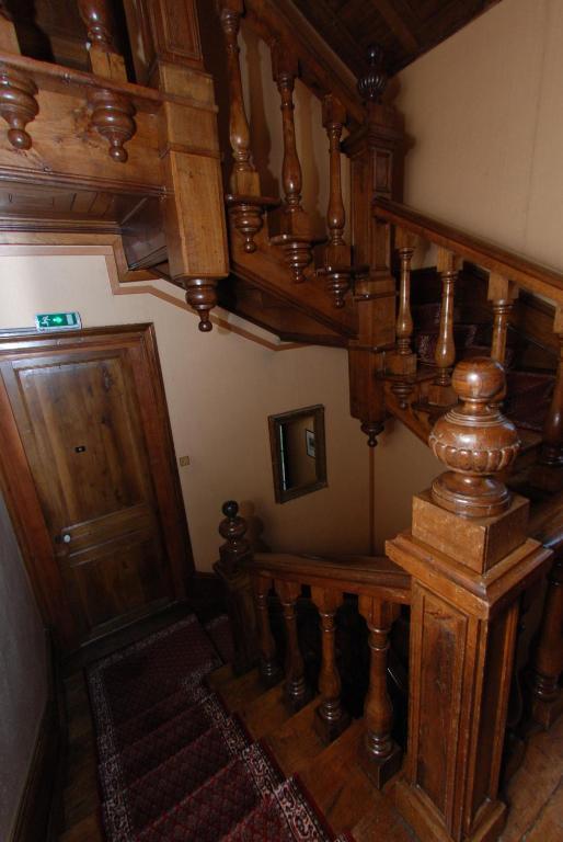 Chateau Le Mialaret Neuvic  المظهر الخارجي الصورة